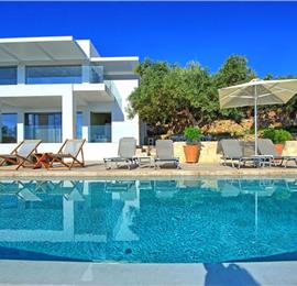 5 bedroom luxury villa with infinity pool, sea views and tennis court near Chania, sleeps 10